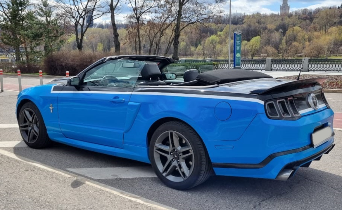 Ford Mustang BLUE roush