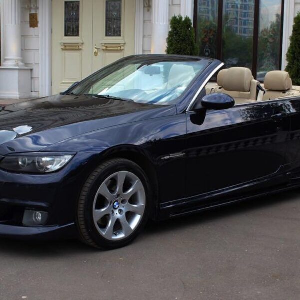 BMW 320d Dark blue