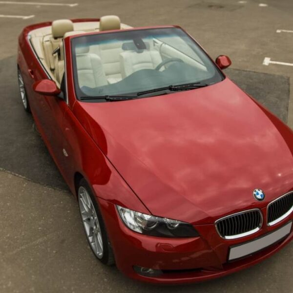 BMW 320i RED