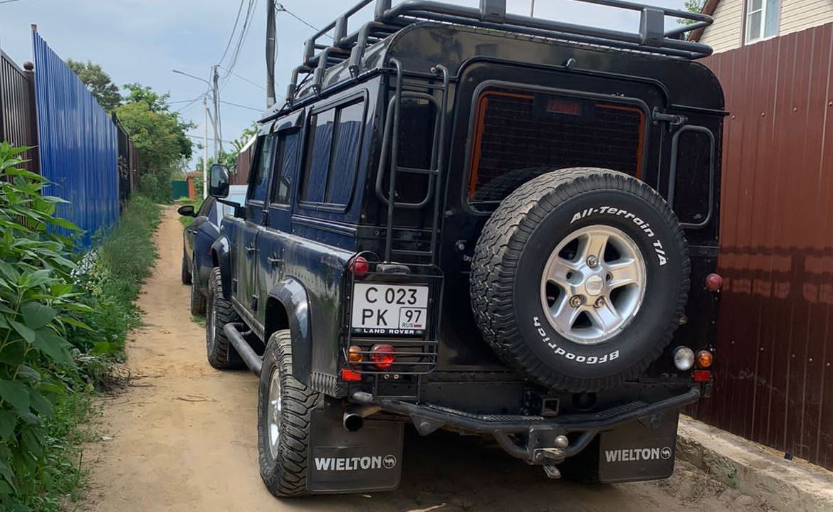 Land Rover Defender