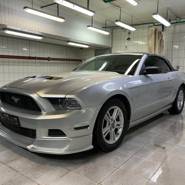 Ford Mustang Silver